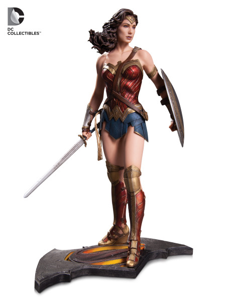 BMvSM_DoJ_WonderWoman_Statue[3][1]